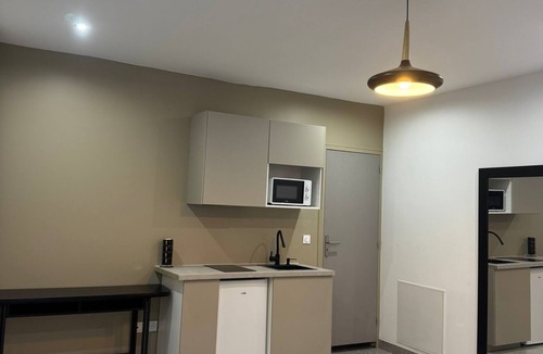 Route de Beaucaire Apartment | Elegant duplex apartment 10 minutes from downtown Nîmes