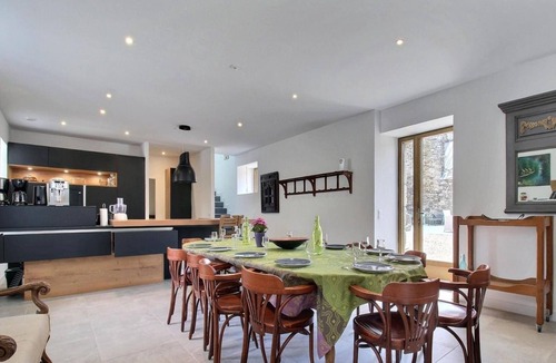Neulliac House | Elegant Neulliac Holiday Home for 15