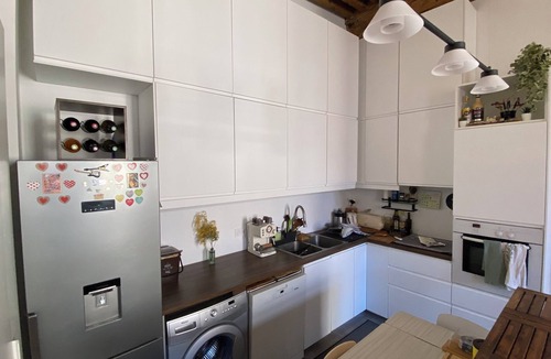 Boucle - Gros Caillou Apartment | Elegant silk worker's apartment in Croix-Rousse