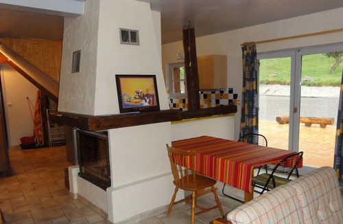 Embrun Apartment | EMBRUN Apartment Type 3, Terrace, Private Tennis in a park of 2 Hectares