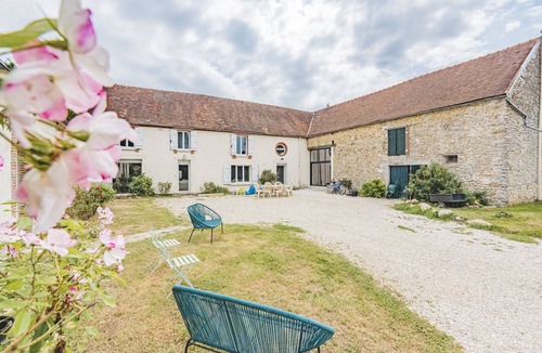 Neuvy Villa | En Champagne, Villa Condry Avec Piscine Intérieure Chauffée Toute L'année