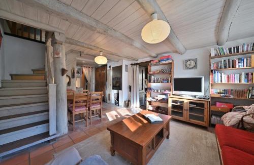 Bonac-Irazein House | En so de Gusti