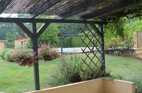 Montgesty Cottage | Enjoy your holiday in a charming gîte with a large pool in South-West France