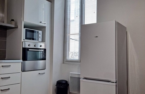 Faubourg Apartment | Entire apartment in the center of Nîmes