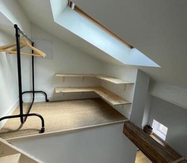Epinal Apartment | Epinal quartier historique, studio en mezzanine,