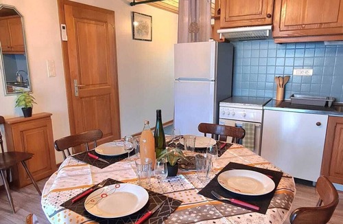 Beblenheim Apartment | Erable – Large Holiday Cottage – Terrace & Parking | Near Colmar and Kaysersberg