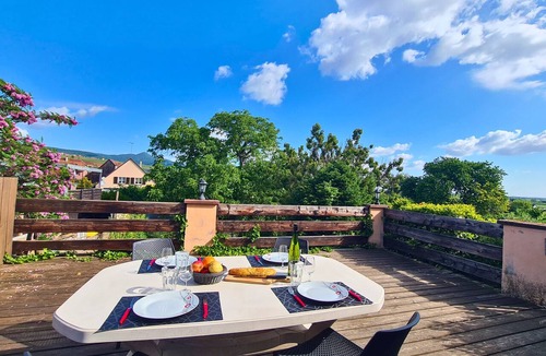 Beblenheim Apartment | Erable – Large Holiday Cottage – Terrace & Parking | Near Colmar and Kaysersberg