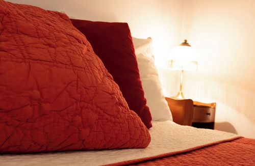 Pontrieux Bed & Breakfast | ESCALE BLEUE Private guest room with bathroom & lounge in 1930s boutique