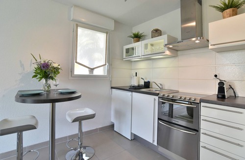 Dinan Apartment | Escapade à Dinan - Appartement avec jardin et parking privé