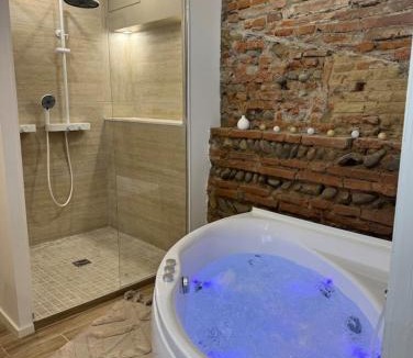 Tournefeuille Apartment | Escapade Tournefeuille, jacuzzi, balnéo, terrasse