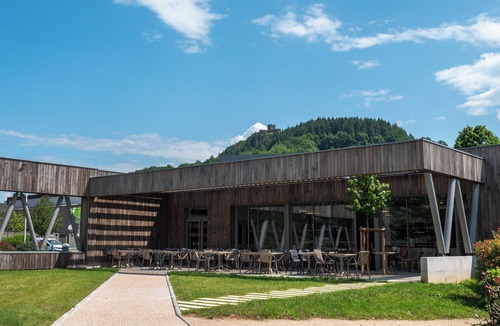 Espalion Apartment | Espalion, apartment for 6 people, 2 bedrooms, heated swimming pool, ideal for families