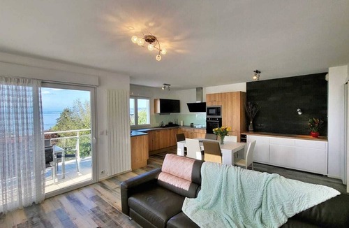 Maxilly-sur-Leman Apartment | Evian/Maxilly: Beautiful fully renovated apartment on the shores of Lake Geneva