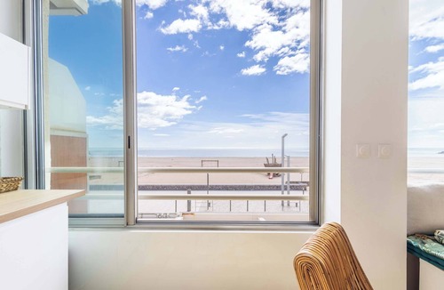 Valras-Plage Apartment | Exceptional sea view - Town center - Walk everywhere