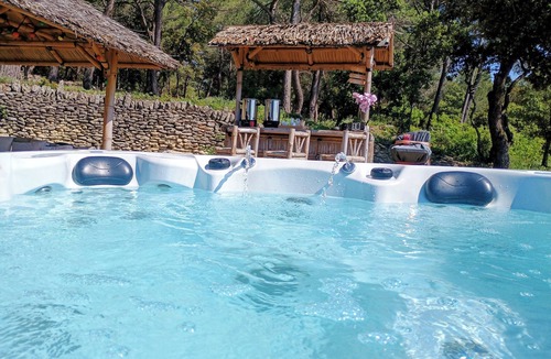 Saumane-de-Vaucluse House | Exclusive gîte Jacuzzi 160° view
