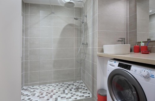 Croix de Pierre Apartment | expat renting - Les Oustalous - Piscine - Parking