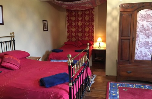 Lascazeres House | Extremely spacious, Country Farmhouse with pool & summer kitchen, sleeps 13+