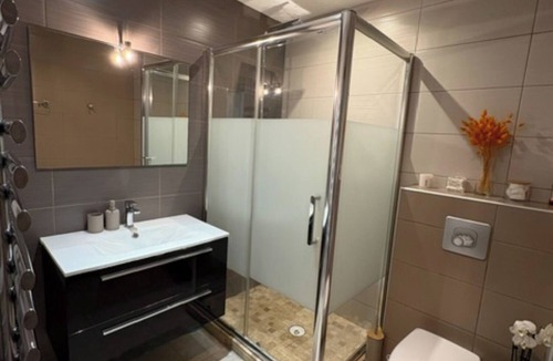 Riquier Apartment | Fabulous 1-bedroom apartment with AC in vibrant Nice