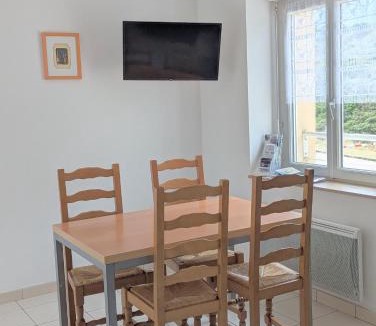 Planguenoual Apartment | Face à la mer et au sentier de randonnée- Bretagne