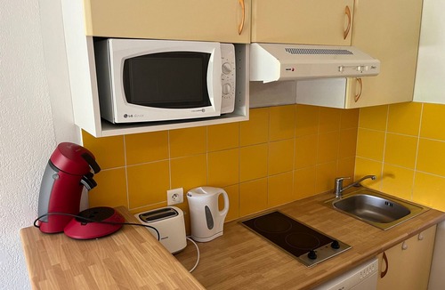 Gouaux-de-Larboust Apartment | Family apartment near slopes with balcony and Spassio access