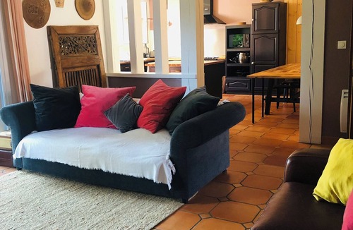 Saubion House | Family B&B on cycle path
