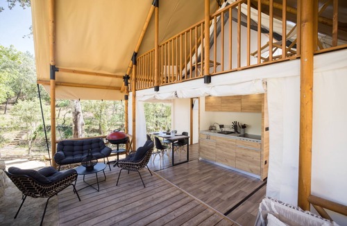 Castillon-du-Gard House | Family holiday property up to 20p with gites 2kms from the Pont du Gard