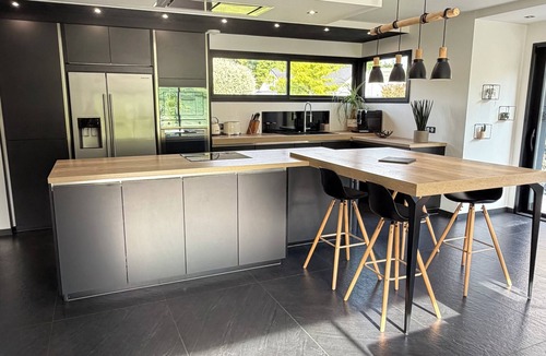 Saint-Nabord House | FAMILY HOME FOR 8 PEOPLE WITH A NORDIC HOT TUB—KIDS-FRIENDLY