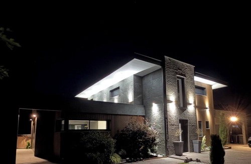 Saint-Nabord House | FAMILY HOME FOR 8 PEOPLE WITH A NORDIC HOT TUB—KIDS-FRIENDLY