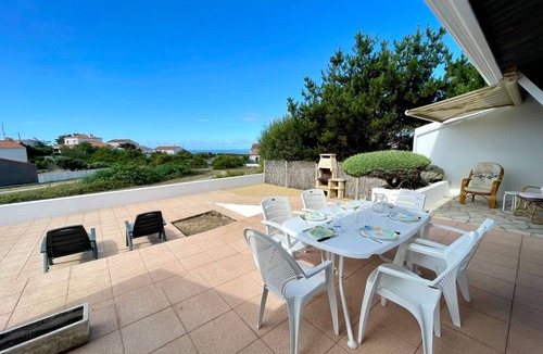Bretignolles-sur-Mer House | Family house 400m from the beach with 100m² terrace, pets allowed, garage and garden