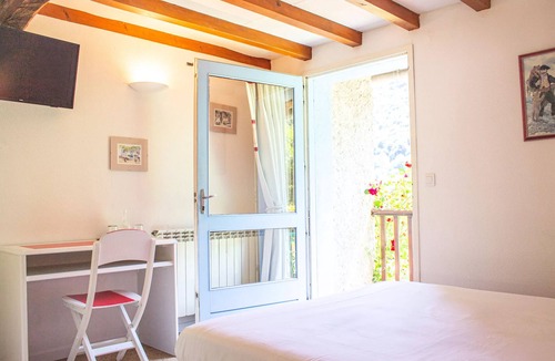 Bagneres-de-Bigorre Hotel | Family Room with Mezzanine (sleeps 4) with breakfast for 2 adults