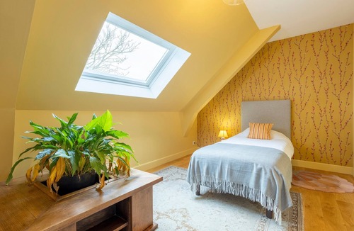Concarneau Bed & Breakfast | Family Suite "Madame De Maintenon" with Shared Terrace, Garden, and Wi-Fi