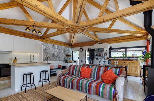 Rovagny House | 🏡 Family Villa with Private Pool Just a Short Walk from Lake Annecy