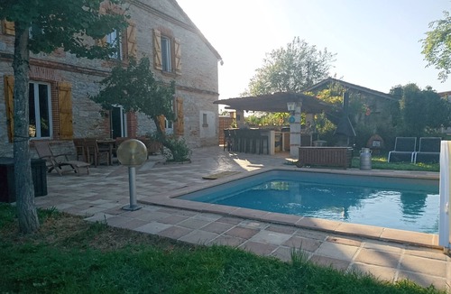 Saint-Etienne-de-Tulmont House | Farmhouse at Porte de Montauban