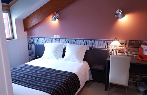 Dun-sur-Meuse Hotel | FASTHOTEL LE RALE DES GENETS - Un hôtel FH COLLECTION