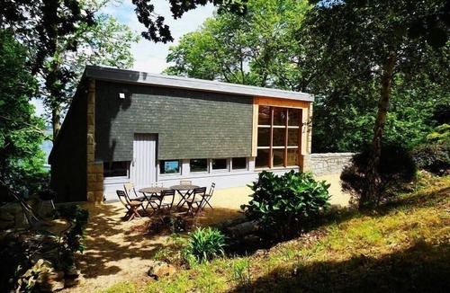 Lezardrieux House | Feet in the water, breathtaking view of the Trieux estuary