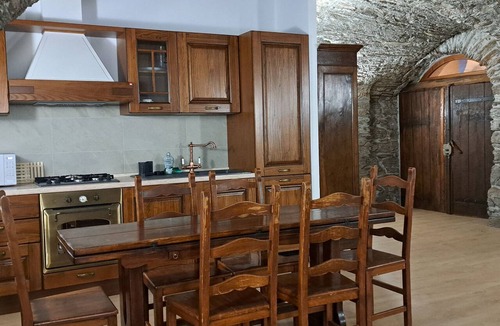 Soucheres-Basses Apartment | Finely renovated two-room apartment with typical stone vaults.