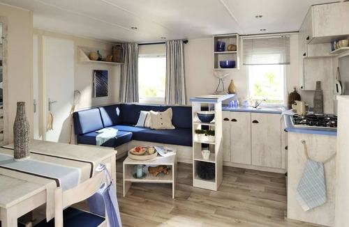 Seillac Ski Chalet | Fisherman's hut - 3 bedrooms - Ergonomic living room with 1 dining area & 1 sitting area - Large open-air terrace 6