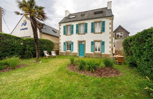 Carantec House | Fisherman’s House Facing the Sea with Ocean View and Direct Beach Access – Carantec, Baie de Morlaix