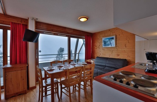 Chamrousse Apartment | Fitness, swimming pool, sauna, balcony, parking, tv, 35-38m², Chamrousse