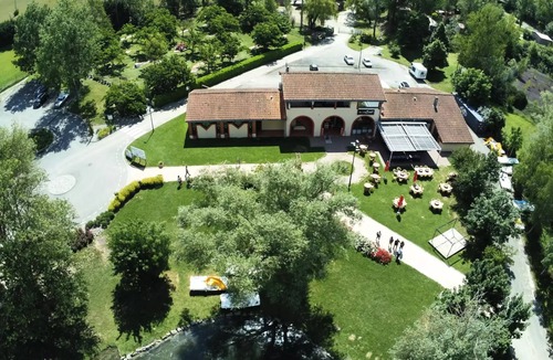 Montgeard Ski Chalet | Flower Camping Du Lac De Thésauque * - Chalet Comfort 35m2 2 bedrooms - air conditioning + TV + covered terrace 4 people