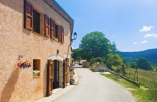La Foux Apartment | For nature lovers, absolute peace and quiet