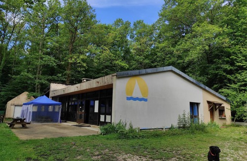 Eclaron-Braucourt-Sainte-Liviere RV Rental | Une Yourte Avec vue sur le lac du Der