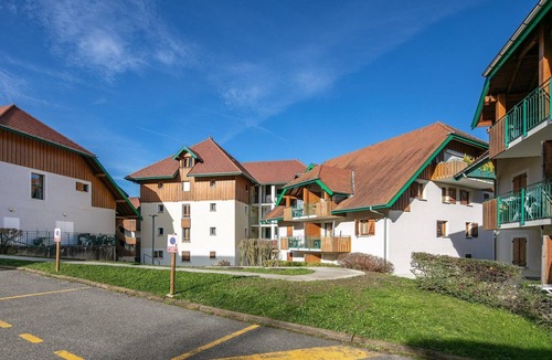 Giez Apartment | Large 8-Person Apartment in Giez