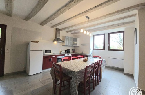Sorges-et-Ligueux-en-Perigord Cottage | Périgord Cottage with Garden, WIFI & Pets Welcome