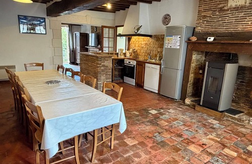 Treigny House | Beautiful country home in a green setting, near Guédelon