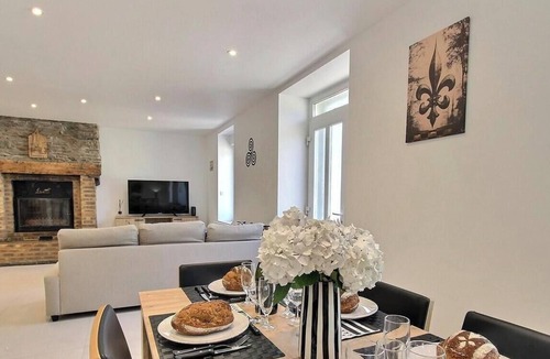 Langourla House | From the rock - LE MENE