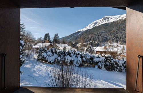 Les Contamines-Montjoie Ski Chalet | Fully renovated La Datcha family chalet, ski room and playroom