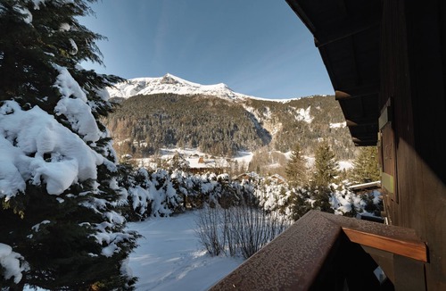 Les Contamines-Montjoie Ski Chalet | Fully renovated La Datcha family chalet, ski room and playroom