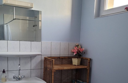 Stenay Apartment | Functional apartment ideal for business travel