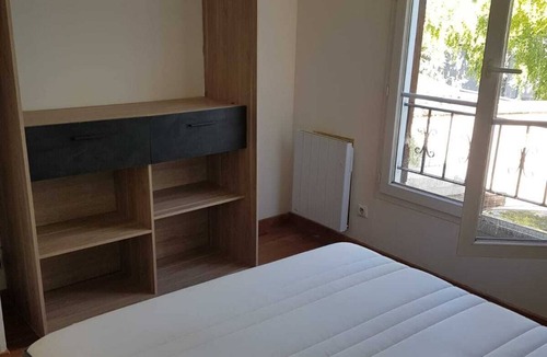 Chalons-en-Champagne Apartment | Furnished Appartment F4 in House CHALONS EN CHAMPAGNE