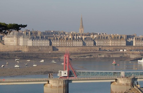Dol-de-Bretagne House | Gîte à Dol de Bretagne Entre Saint-malo et le Mont-saint-michel